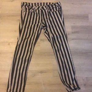 ☠️black and white striped men’s jeans🥀